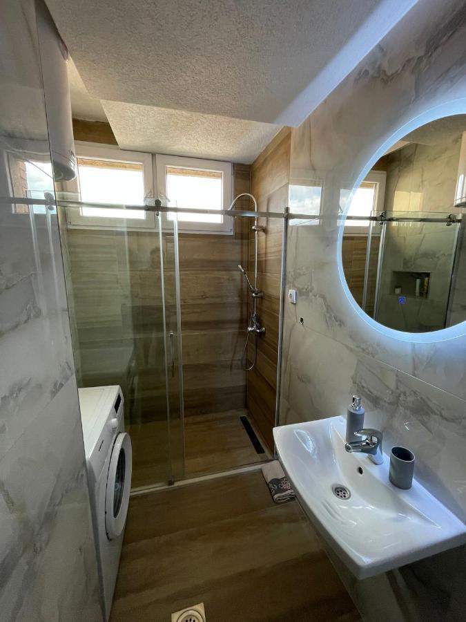 Apartman Filip Lux City Center Novi Pazar Eksteriør billede