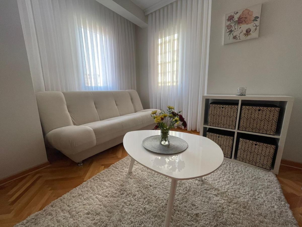 Apartman Filip Lux City Center Novi Pazar Eksteriør billede